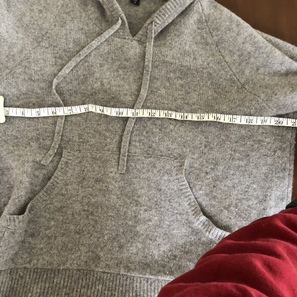 James Perse 100% Cashmere oversized hoodie (woman's) - Picture 7 of 9